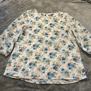 Boutique Grace K Clothing Semi-Sheer Floral Blouse Size M